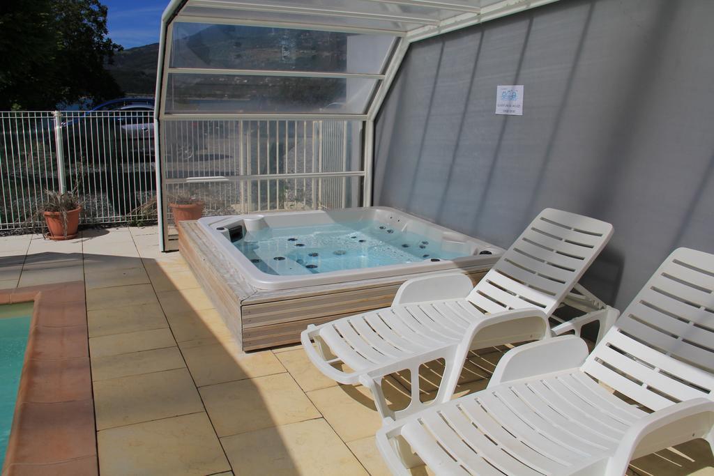 Hotel Les Flots Bleus Savines Exterior photo
